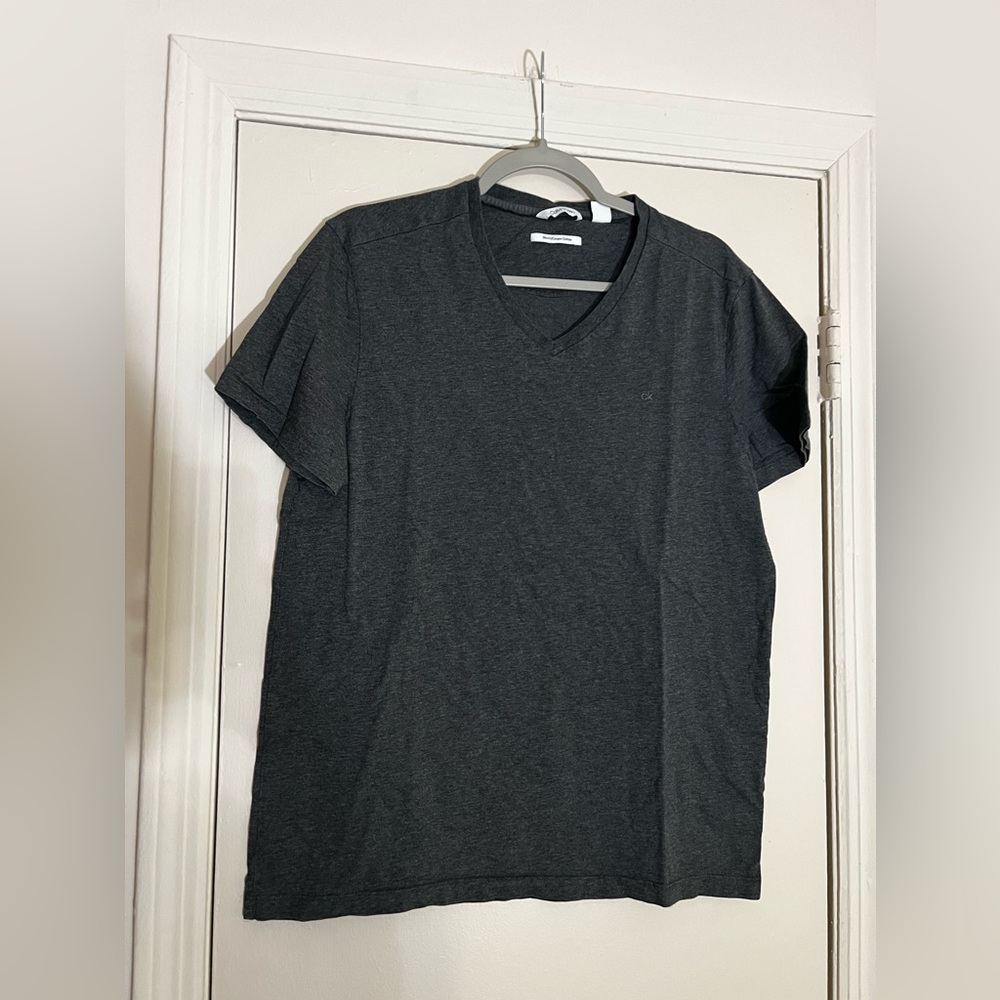Grey Calvin Klein V-Neck Short Sleeve Shirt
Size Large